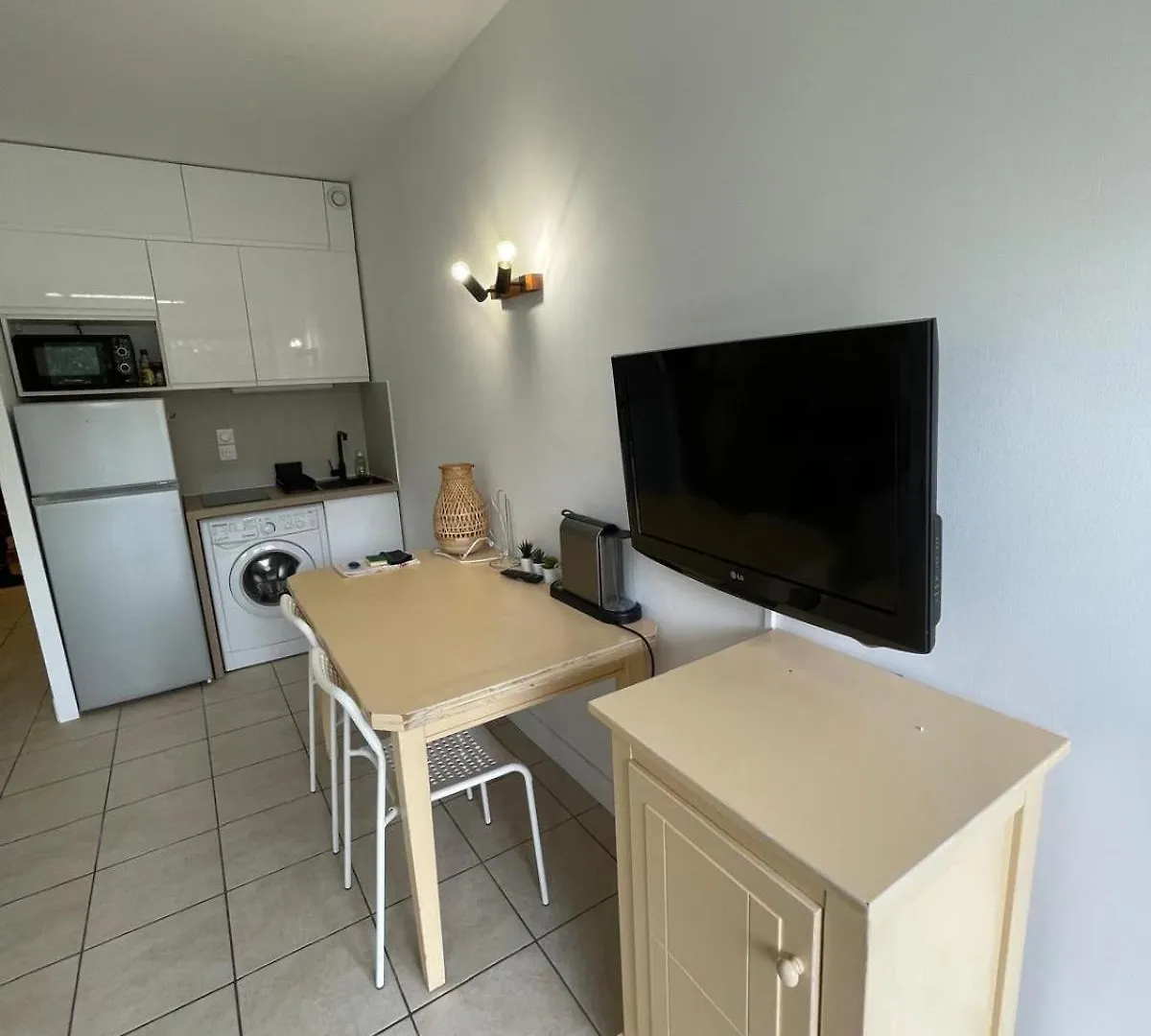06U - Beautiful Studio In Residence - Swimming Pool And Tennis Court Saint-Laurent-du-Var 0*,