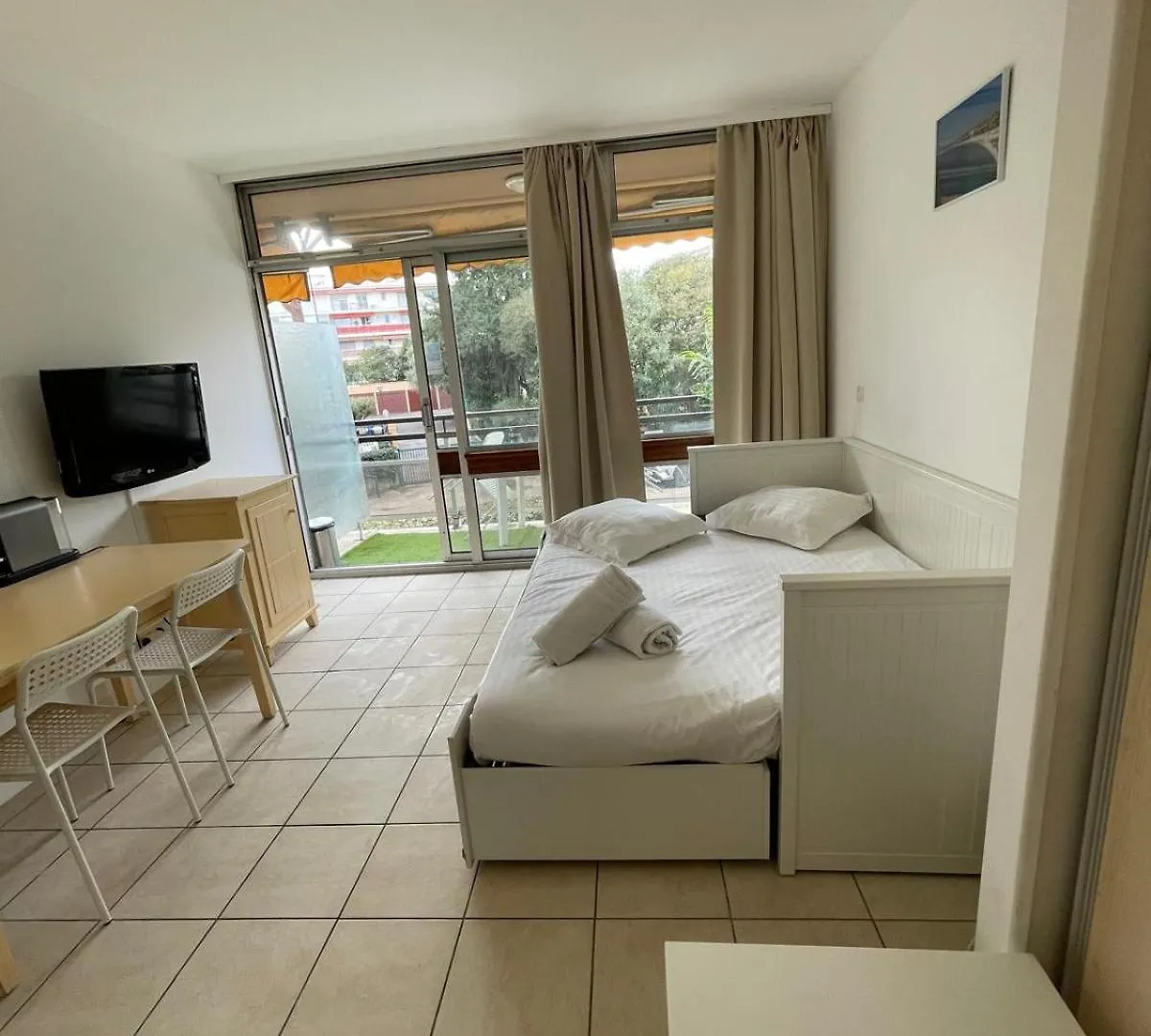 06U - Beautiful Studio In Residence - Swimming Pool And Tennis Court Saint-Laurent-du-Var Fransa