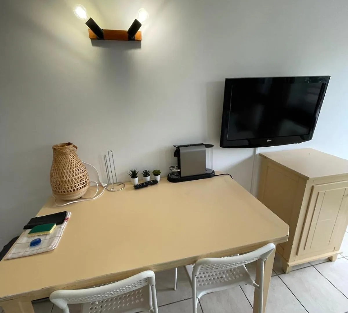 06U - Beautiful Studio In Residence - Swimming Pool And Tennis Court Saint-Laurent-du-Var Daire